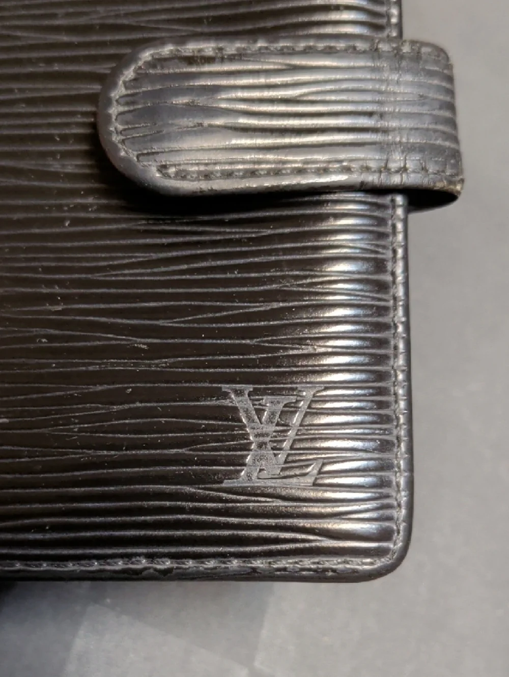 Men's Textured Leather Snap Wallet - Black - Picture 2 of 10